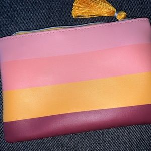 Cosmetic bag